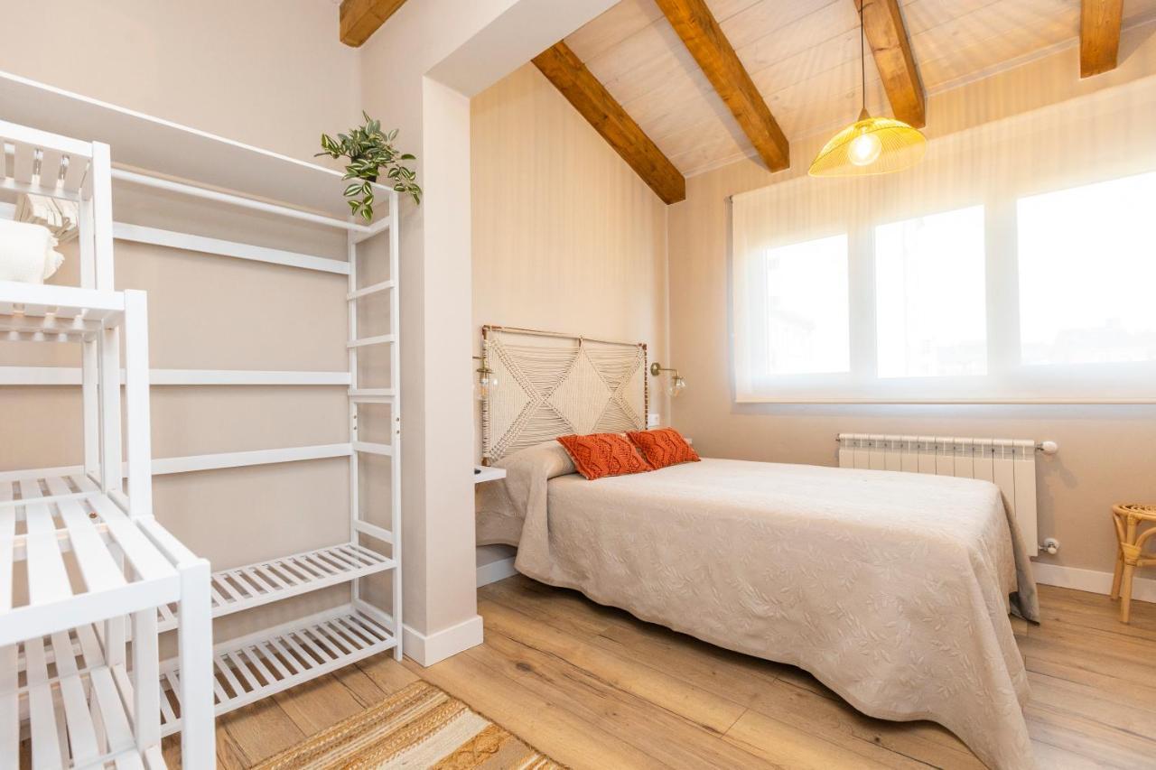 Apartamentos Gurugu Ribadeo Esterno foto