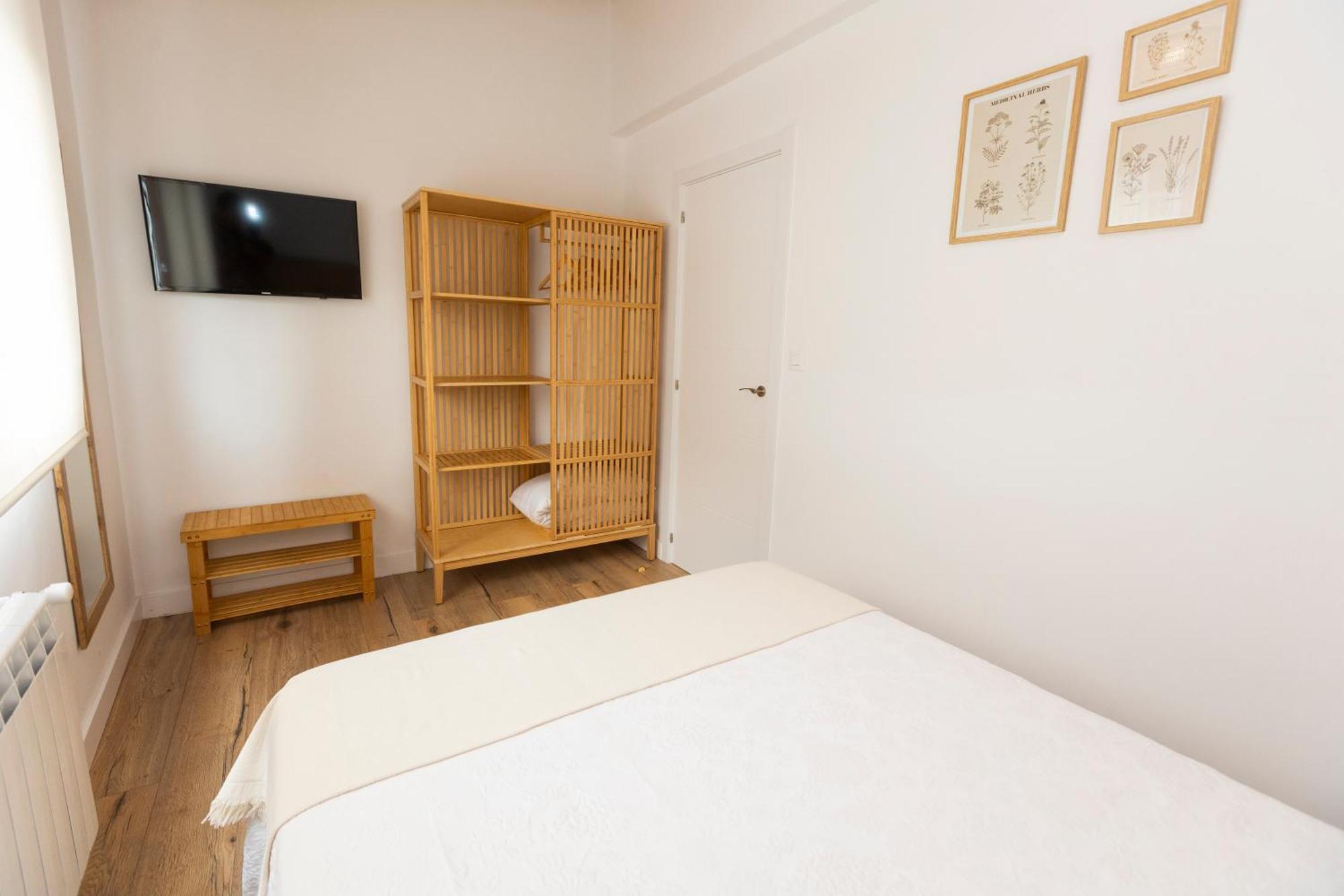 Apartamentos Gurugu Ribadeo Esterno foto