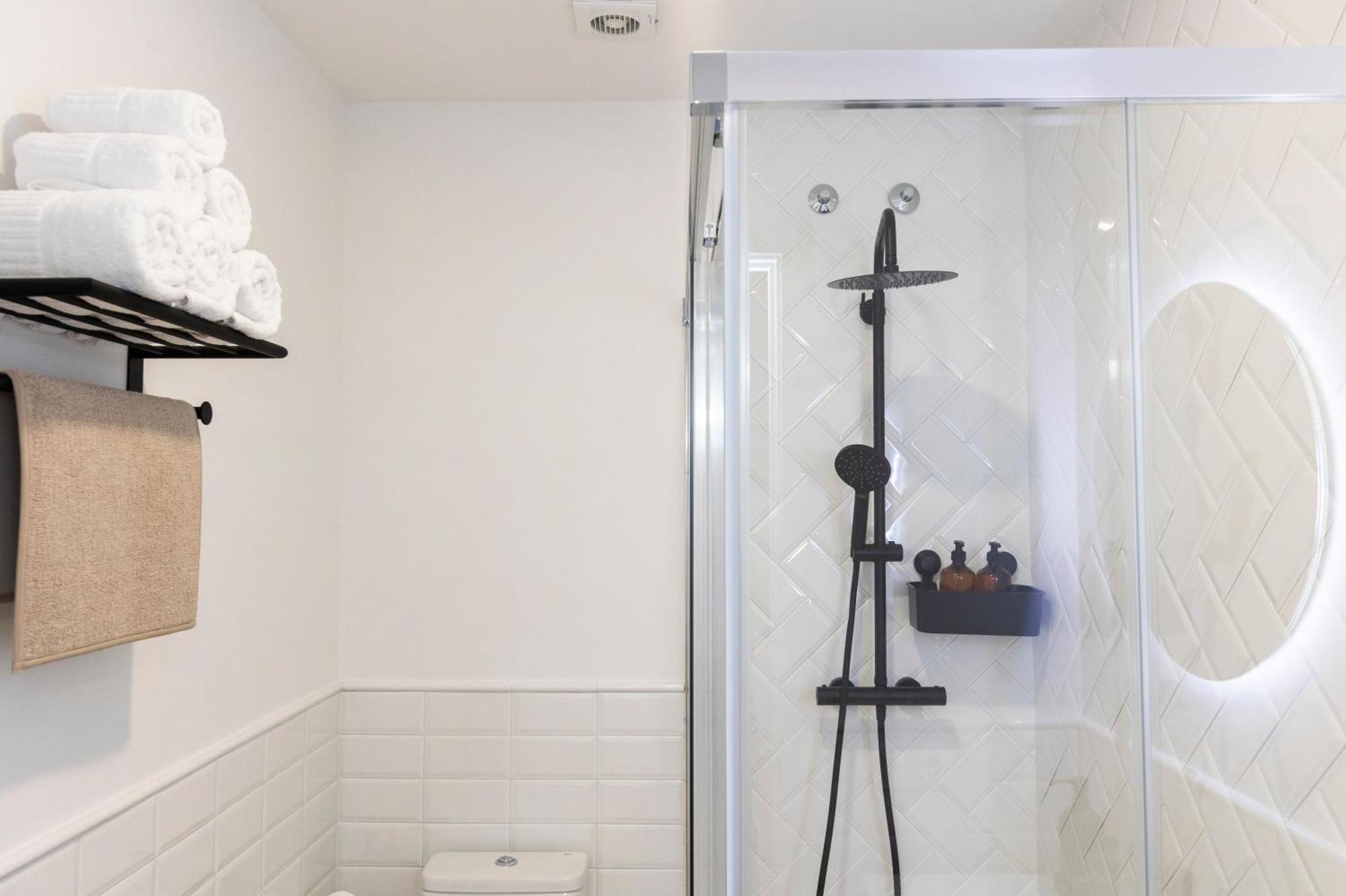 Apartamentos Gurugu Ribadeo Esterno foto